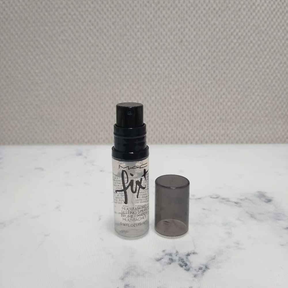 New MAC Fix + Multitasking Setting Spray Mini Travel Size .14 Oz